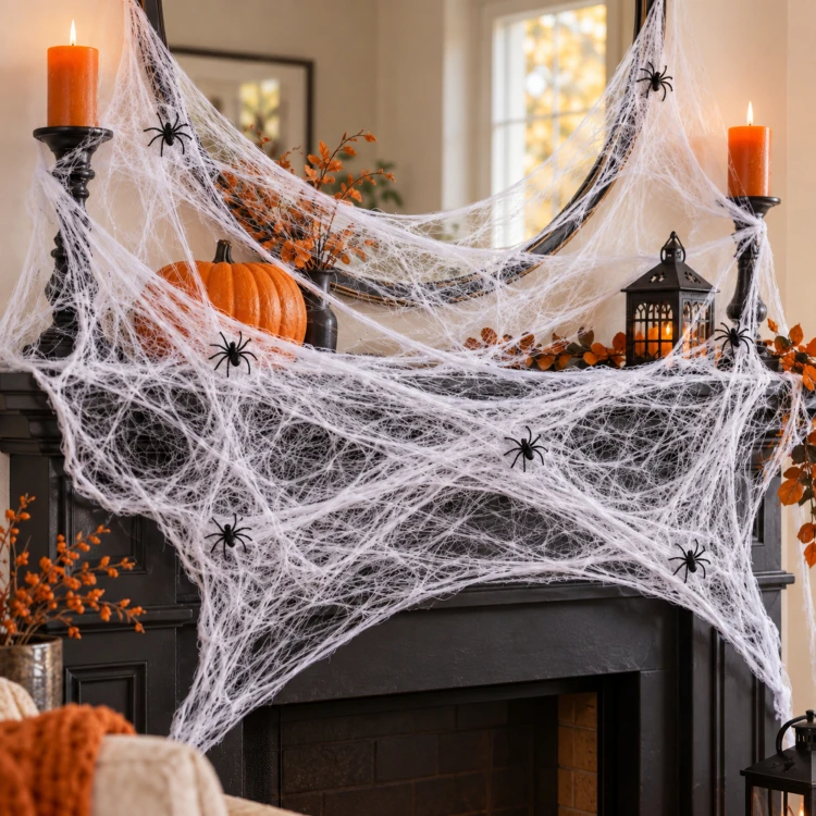 06-pajeczyna-halloween-biala-60g-6-pajakow-na-kominek.jpg