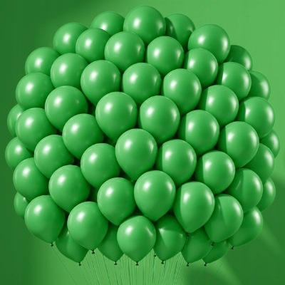 zielone-balony-dekoracja-jungle.jpg